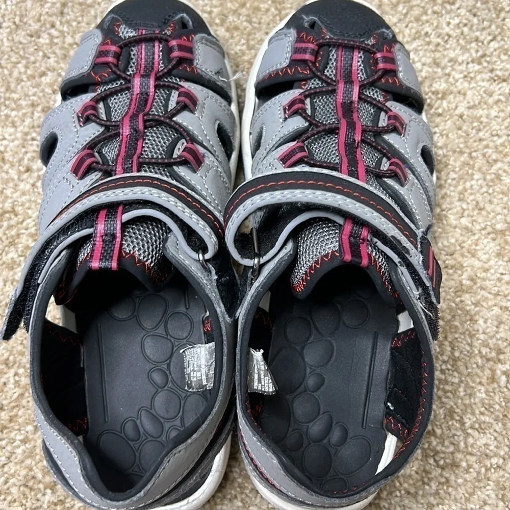Cat & Jack closed toe sandals